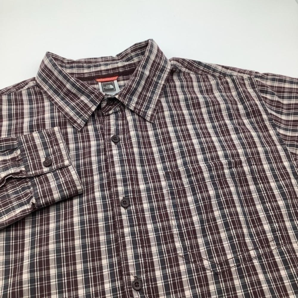 The North Face Mens Long Sleeve Button Up Plaid Shirt Brown Size‎ XL.
